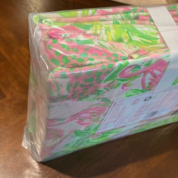 NWT Lilly Pulitzer Full Sheet Set-Organic-Print In On Parade Pottery Barn kids - Picture 10 of 12